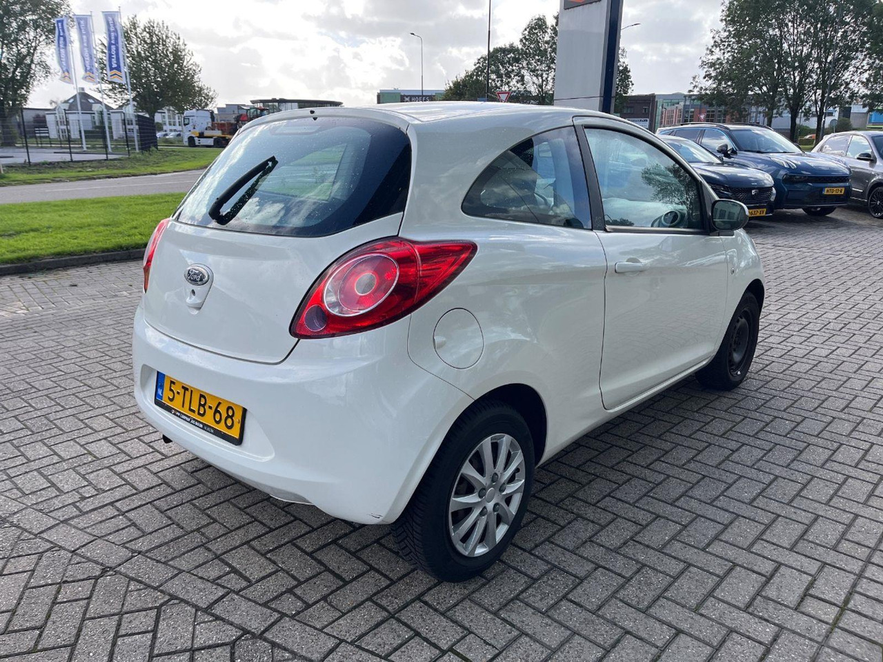 Ford Ka 1.2 Limited | 2011 | 142.277 km | 5TLB68 | NAP: Geen oordeel - Hatchback: picture 4 Ford Ka 1.2 Limited | 2011 | 142.277 km | 5TLB68 | NAP: Geen oordeel - Hatchback: picture 4