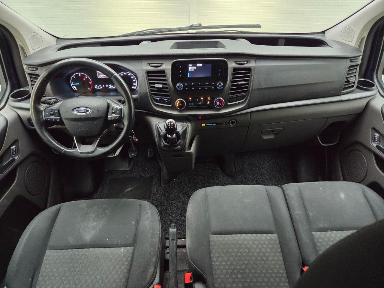 Ford Transit Custom 320 2.0 TDCI L2H2 Trend 9 Pers | 2018 | 157.072 km | SJ305Z | NAP: Logisch - Car: picture 5 Ford Transit Custom 320 2.0 TDCI L2H2 Trend 9 Pers | 2018 | 157.072 km | SJ305Z | NAP: Logisch - Car: picture 5