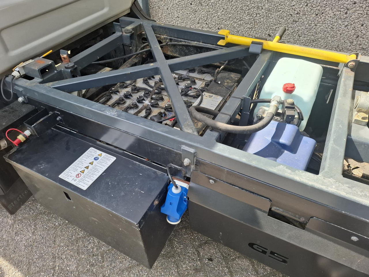 Goupil G5 Elektrische Stratenreinigingsmachine - Electric utility vehicle: picture 2 Goupil G5 Elektrische Stratenreinigingsmachine - Electric utility vehicle: picture 2