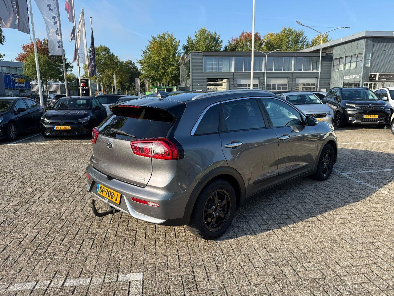 Kia Niro 1.6 GDi Hybrid ExecutiveLine | 2018 | 134.696 km | Automaat | SP708J | NAP: Logisch - SUV: picture 3 Kia Niro 1.6 GDi Hybrid ExecutiveLine | 2018 | 134.696 km | Automaat | SP708J | NAP: Logisch - SUV: picture 3