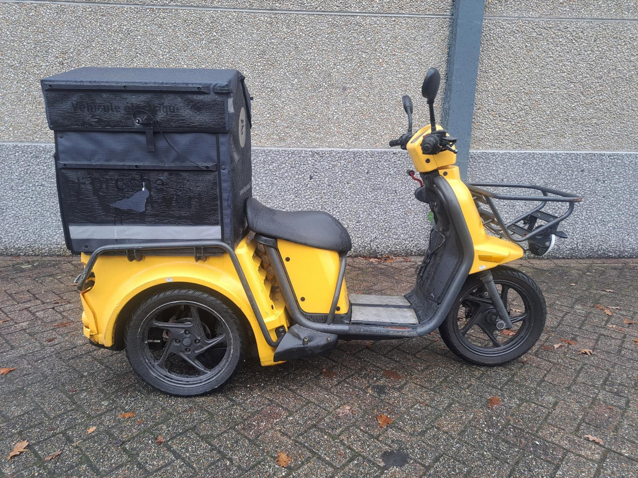 Ligier L2e-P Postscooter - Motorcycle: picture 4 Ligier L2e-P Postscooter - Motorcycle: picture 4