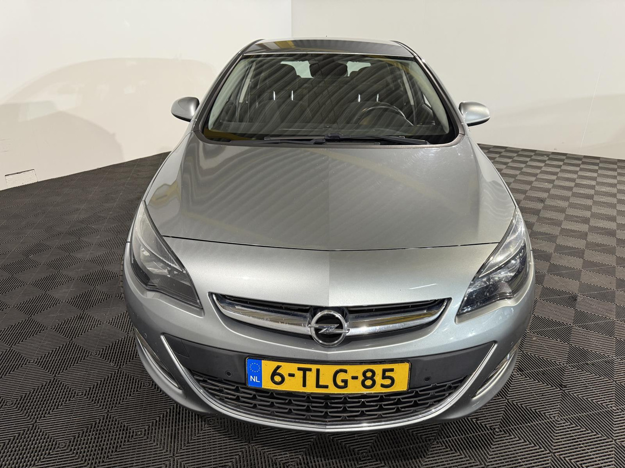 Opel Astra 1.4 Turbo Sport |2014 | 198.191 km | 6-TLG-85 - Hatchback: picture 2 Opel Astra 1.4 Turbo Sport |2014 | 198.191 km | 6-TLG-85 - Hatchback: picture 2