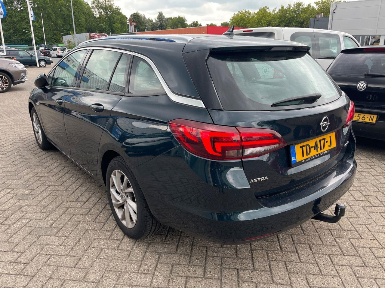 Opel Astra Sports Tourer 1.4 Business Executive | 2018 | 117.848 km | TD417J | NAP: Logisch - Car: picture 3 Opel Astra Sports Tourer 1.4 Business Executive | 2018 | 117.848 km | TD417J | NAP: Logisch - Car: picture 3