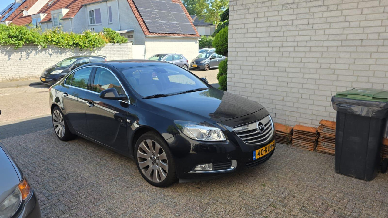 Opel Insignia 2.0 T Executive | 2010 | 179.184 km | 40-KLH-6 - Sedan: picture 1 Opel Insignia 2.0 T Executive | 2010 | 179.184 km | 40-KLH-6 - Sedan: picture 1