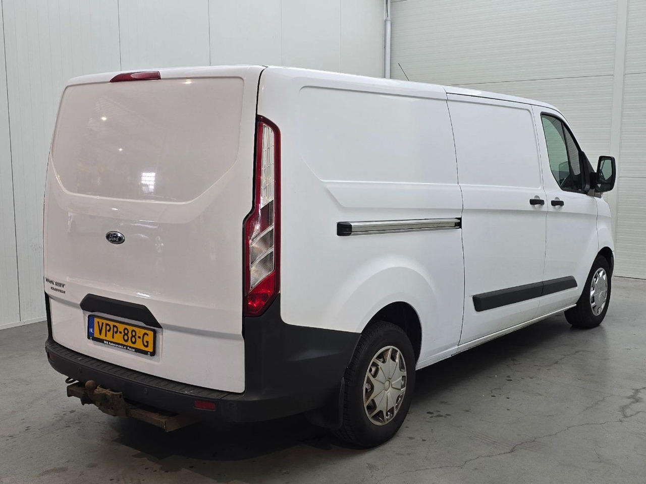Ford Transit Custom 310 2.0 TDCI L2H1 Ambiente | 2017 | 158.440 km | VPP88G | NAP: Geen oordeel - Other machinery: picture 4 Ford Transit Custom 310 2.0 TDCI L2H1 Ambiente | 2017 | 158.440 km | VPP88G | NAP: Geen oordeel - Other machinery: picture 4