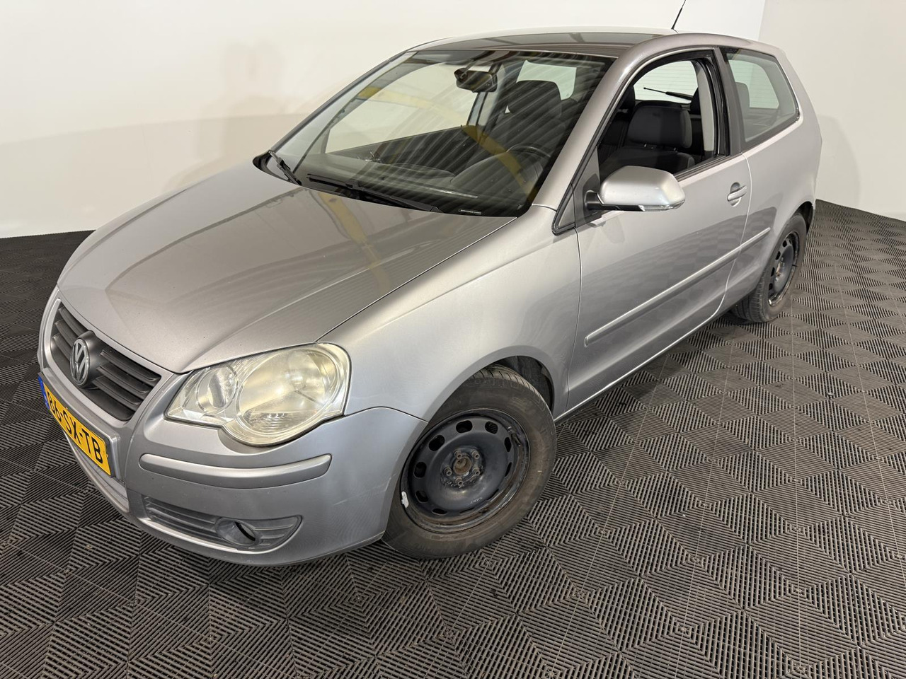 Volkswagen Polo 1.4-16V FSI Optive | 2006 | 222.720 km | 86-SX-TB - Other machinery: picture 1 Volkswagen Polo 1.4-16V FSI Optive | 2006 | 222.720 km | 86-SX-TB - Other machinery: picture 1