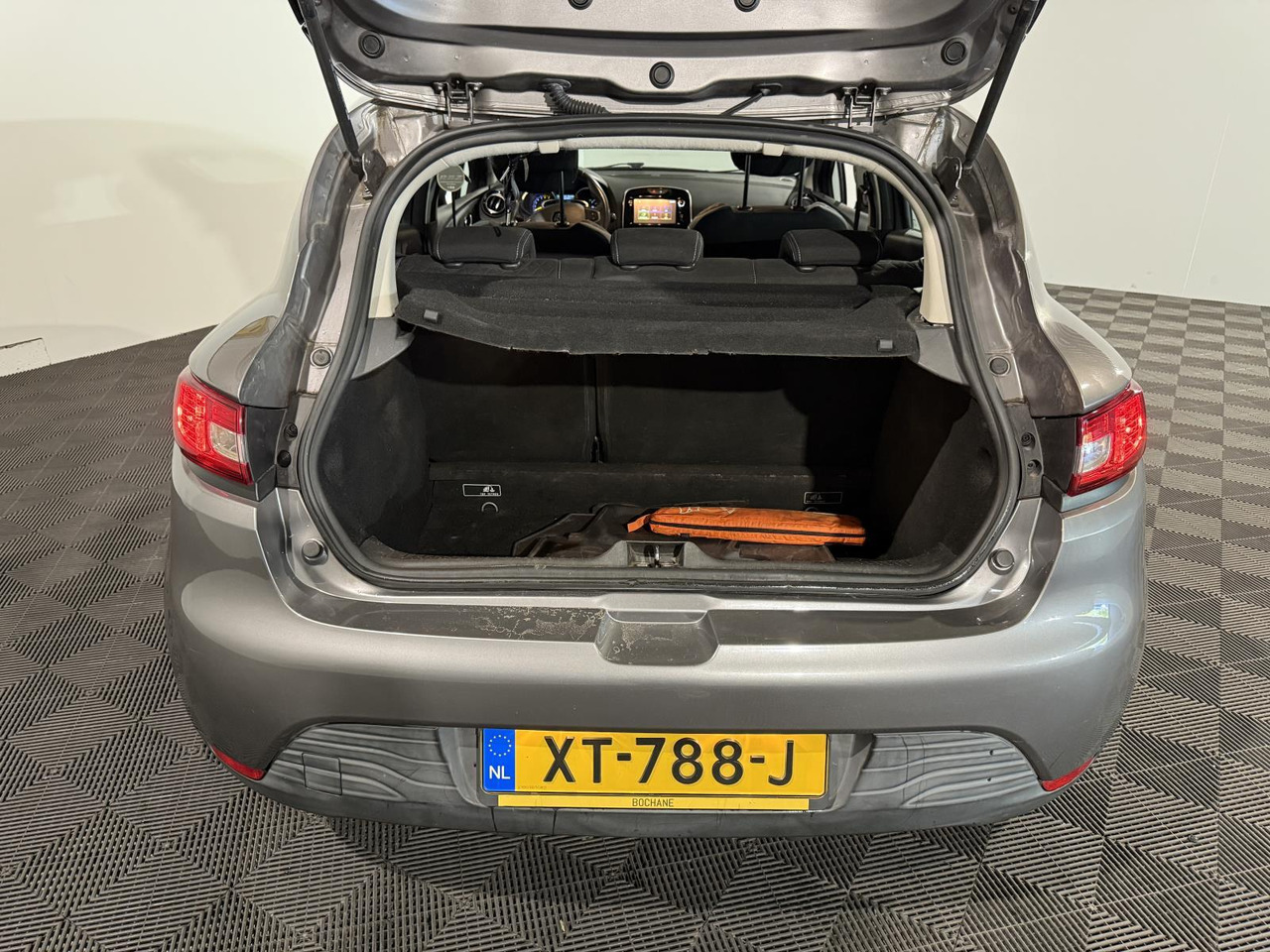 Renault | Clio | 0.9 TCe Dynamique | 2016 | 192.462 km | XT788J | Geen oordeel - Hatchback: picture 5 Renault | Clio | 0.9 TCe Dynamique | 2016 | 192.462 km | XT788J | Geen oordeel - Hatchback: picture 5