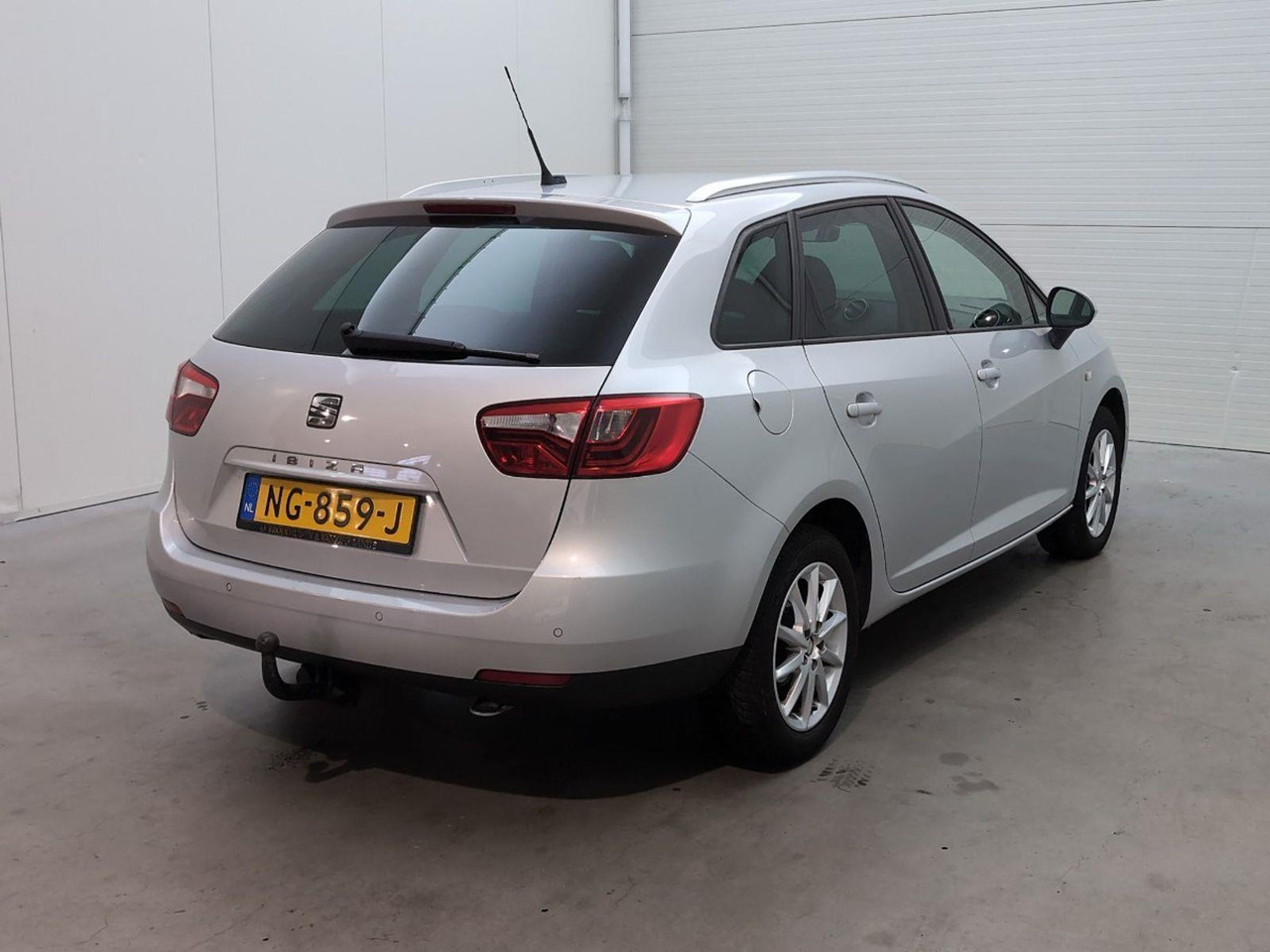 SEAT Ibiza ST 1.0 EcoTSI Style Connect | 2017 | 230.993 km | NG859J | NAP: Logisch - Car: picture 4 SEAT Ibiza ST 1.0 EcoTSI Style Connect | 2017 | 230.993 km | NG859J | NAP: Logisch - Car: picture 4
