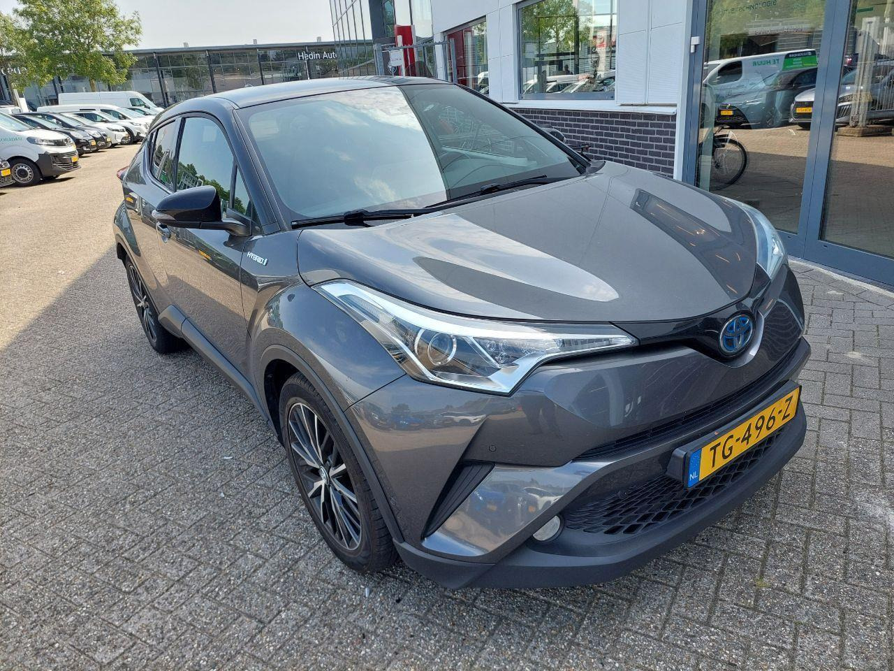 Toyota C - HR 1.8 Hybrid Style | 2018 | 138.938 km | TG496Z | NAP: Logisch - SUV: picture 2 Toyota C - HR 1.8 Hybrid Style | 2018 | 138.938 km | TG496Z | NAP: Logisch - SUV: picture 2