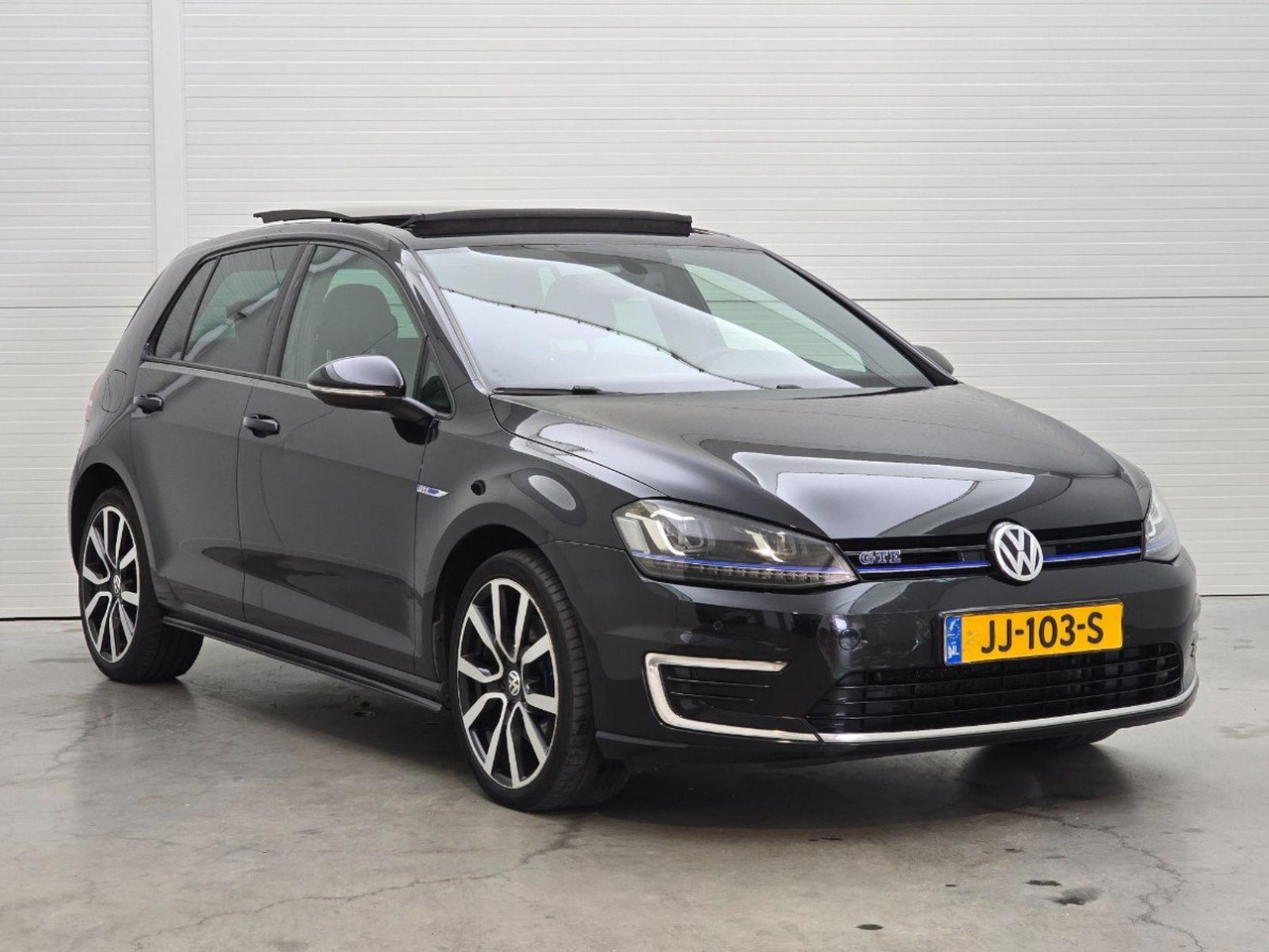 Volkswagen Golf 1.4 TSI GTE | 2015 | 187.781 km | Automaat | JJ103S | NAP: Geen oordeel - Hatchback: picture 2 Volkswagen Golf 1.4 TSI GTE | 2015 | 187.781 km | Automaat | JJ103S | NAP: Geen oordeel - Hatchback: picture 2