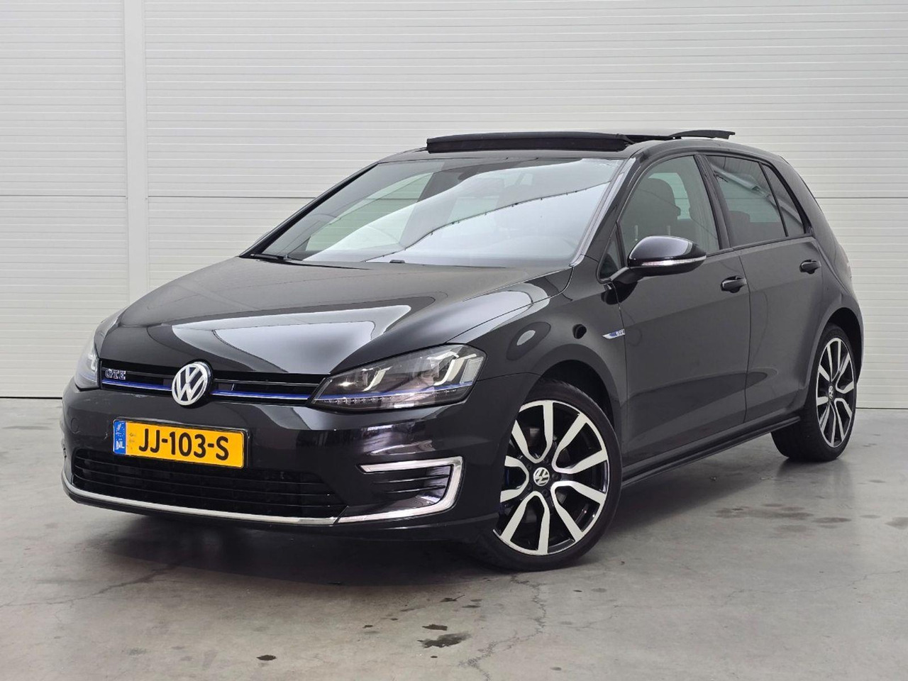 Volkswagen Golf 1.4 TSI GTE | 2015 | 187.781 km | Automaat | JJ103S | NAP: Geen oordeel - Hatchback: picture 1 Volkswagen Golf 1.4 TSI GTE | 2015 | 187.781 km | Automaat | JJ103S | NAP: Geen oordeel - Hatchback: picture 1