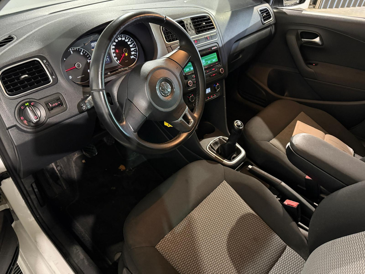 Volkswagen | Polo | 1.2 TDI BlueMotion Comfortline | 2012 | 234.632 km | 07THZ6 | Logisch - Hatchback: picture 4 Volkswagen | Polo | 1.2 TDI BlueMotion Comfortline | 2012 | 234.632 km | 07THZ6 | Logisch - Hatchback: picture 4