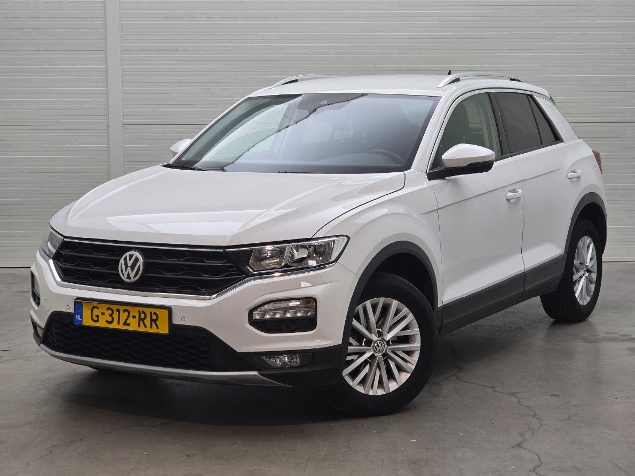 Volkswagen T - Roc 1.0 TSI Style | 2019 | 110.761 km | G312RR | NAP: Logisch - SUV: picture 1 Volkswagen T - Roc 1.0 TSI Style | 2019 | 110.761 km | G312RR | NAP: Logisch - SUV: picture 1