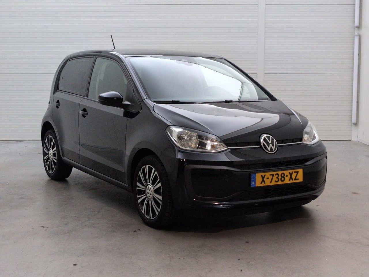 Volkswagen Up! 1.0 | 2020 | 123.971 km | X738XZ | NAP: Geen oordeel - Hatchback: picture 2 Volkswagen Up! 1.0 | 2020 | 123.971 km | X738XZ | NAP: Geen oordeel - Hatchback: picture 2