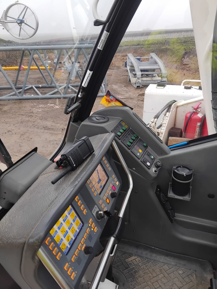 GROVE GMK5220 - Mobile crane: picture 5 GROVE GMK5220 - Mobile crane: picture 5