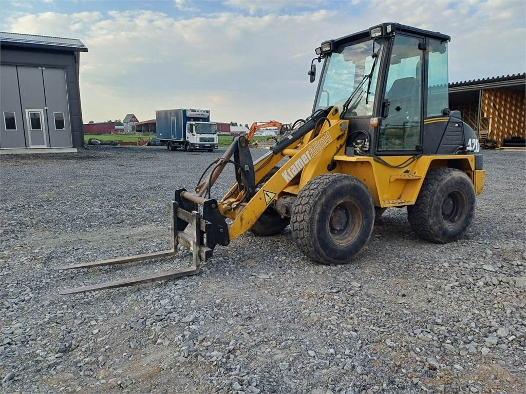 Kramer 420 series 2 Kauha +Piikit - Wheel loader: picture 5 Kramer 420 series 2 Kauha +Piikit - Wheel loader: picture 5