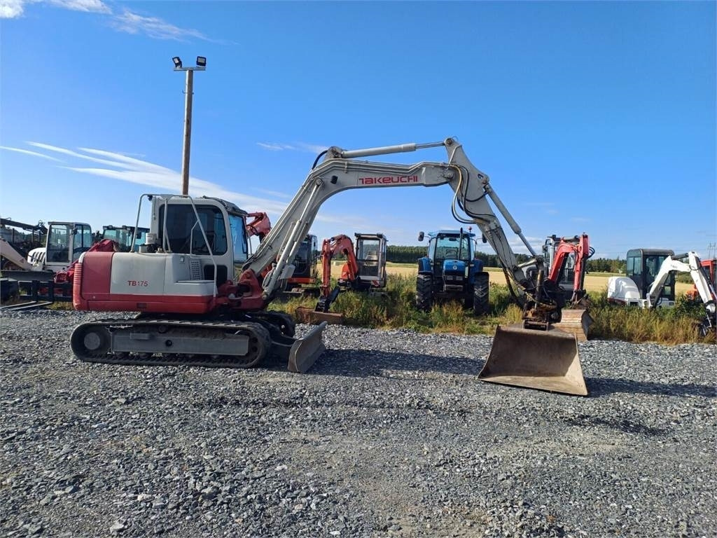 Takeuchi Tb175 Pyörittäjällä - Mini excavator: picture 5 Takeuchi Tb175 Pyörittäjällä - Mini excavator: picture 5