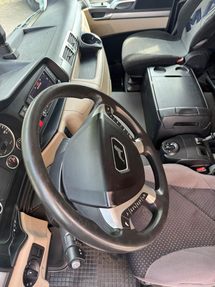 Box truck MAN TGS 26.460 2xAHK/2xLBW/Lenk-Lift/kpl.Zug: picture 11 Box truck MAN TGS 26.460 2xAHK/2xLBW/Lenk-Lift/kpl.Zug: picture 11