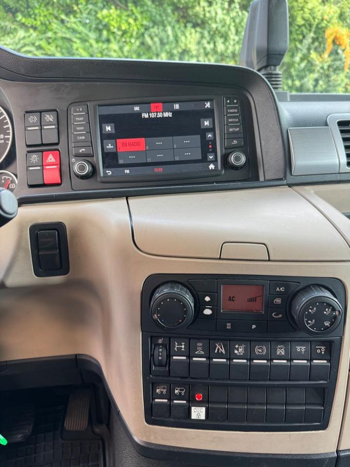 Box truck MAN TGS 26.460 2xAHK/2xLBW/Lenk-Lift/kpl.Zug: picture 10 Box truck MAN TGS 26.460 2xAHK/2xLBW/Lenk-Lift/kpl.Zug: picture 10