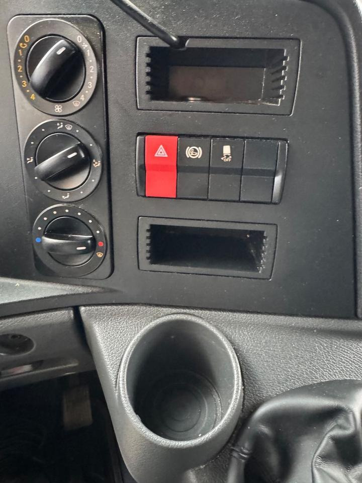 Box truck Mercedes-Benz Atego 816/Möbelkoffer/Brake-Assist/Lane-Assi: picture 12 Box truck Mercedes-Benz Atego 816/Möbelkoffer/Brake-Assist/Lane-Assi: picture 12