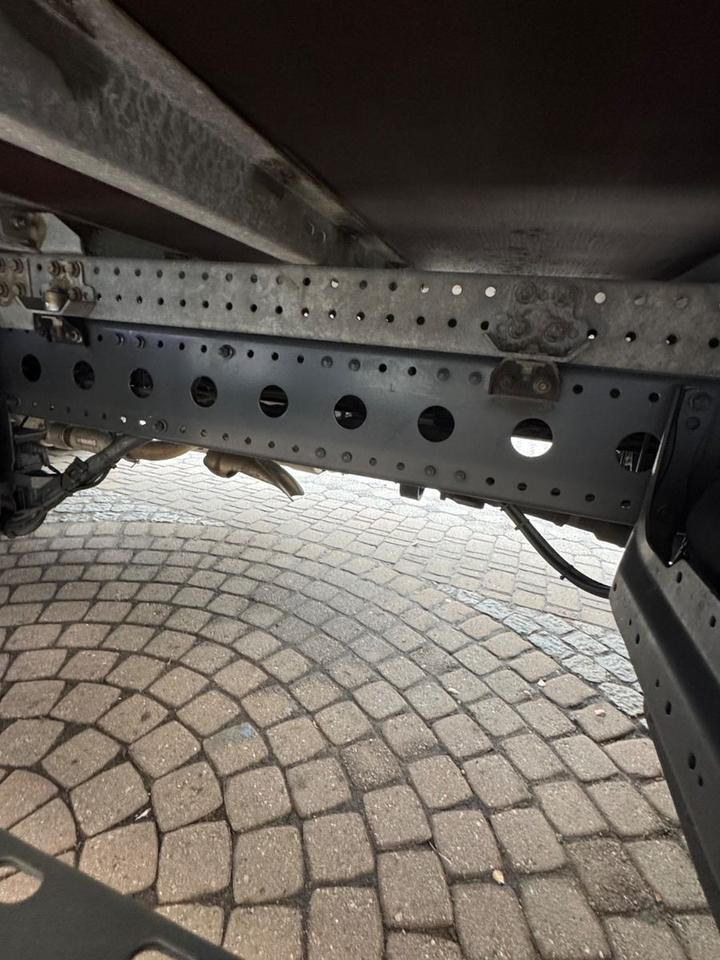 Box truck Mercedes-Benz Atego 816/Möbelkoffer/Brake-Assist/Lane-Assi: picture 15 Box truck Mercedes-Benz Atego 816/Möbelkoffer/Brake-Assist/Lane-Assi: picture 15