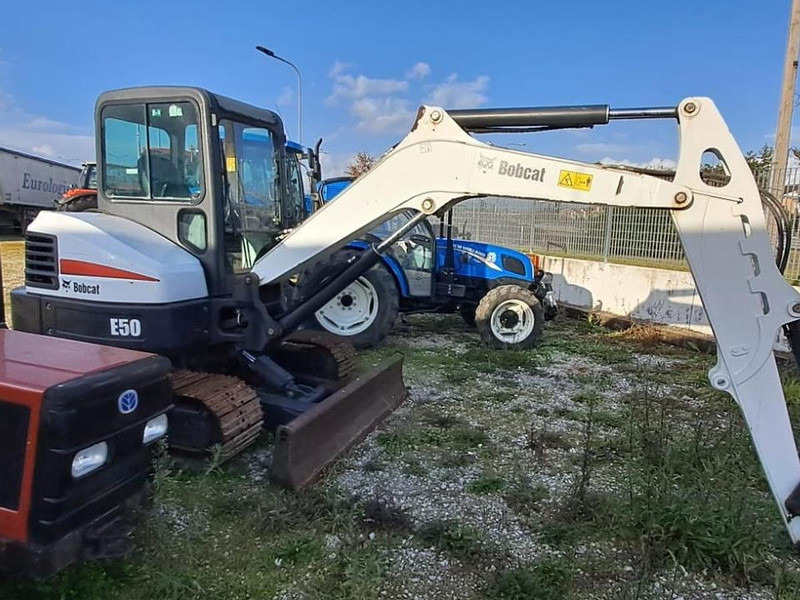 Bobcat E50 - Mini excavator: picture 2 Bobcat E50 - Mini excavator: picture 2