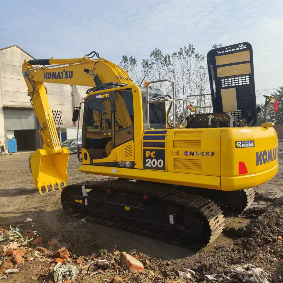 KOMATSU PC200 - Crawler excavator: picture 1 KOMATSU PC200 - Crawler excavator: picture 1