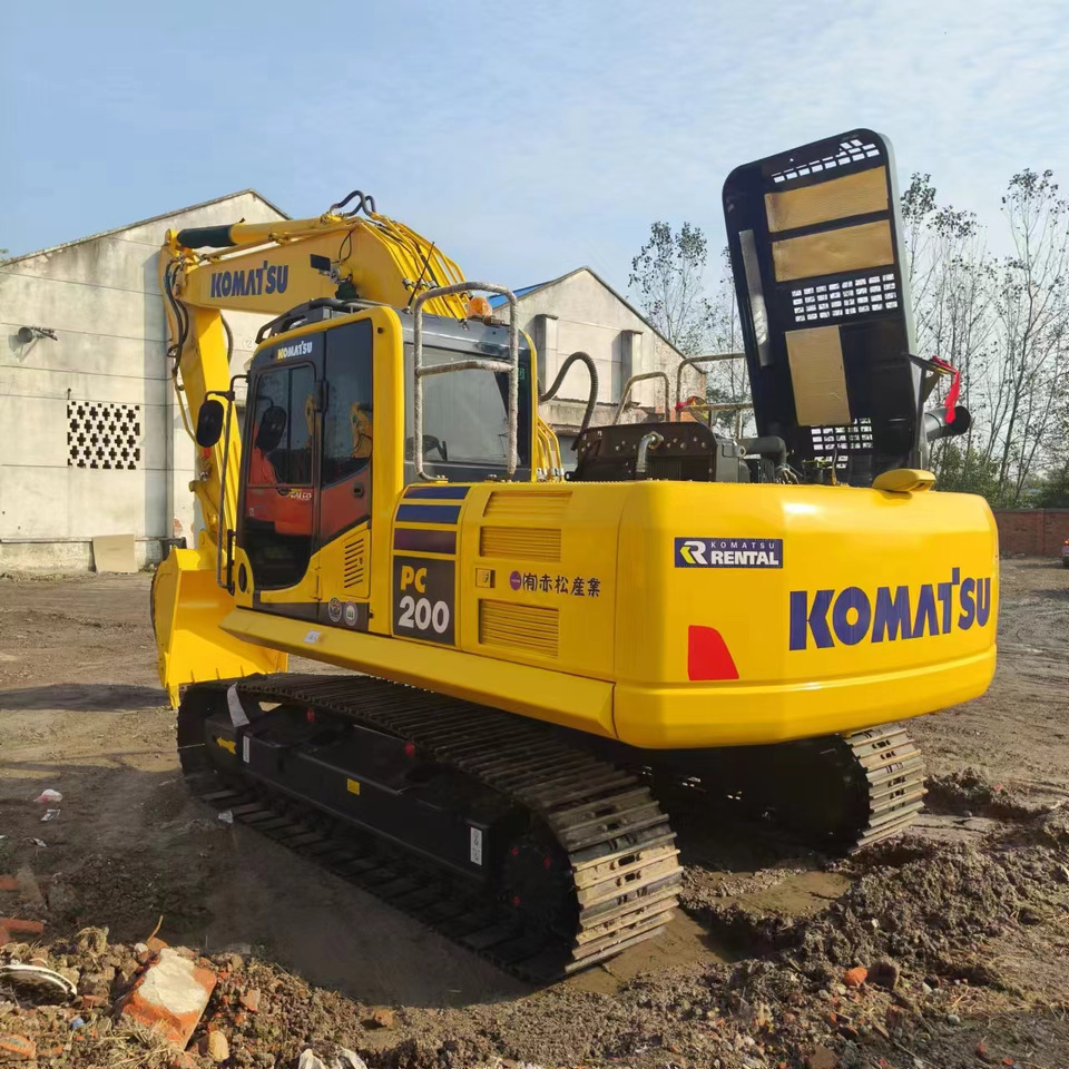 KOMATSU PC200 - Crawler excavator: picture 1 KOMATSU PC200 - Crawler excavator: picture 1