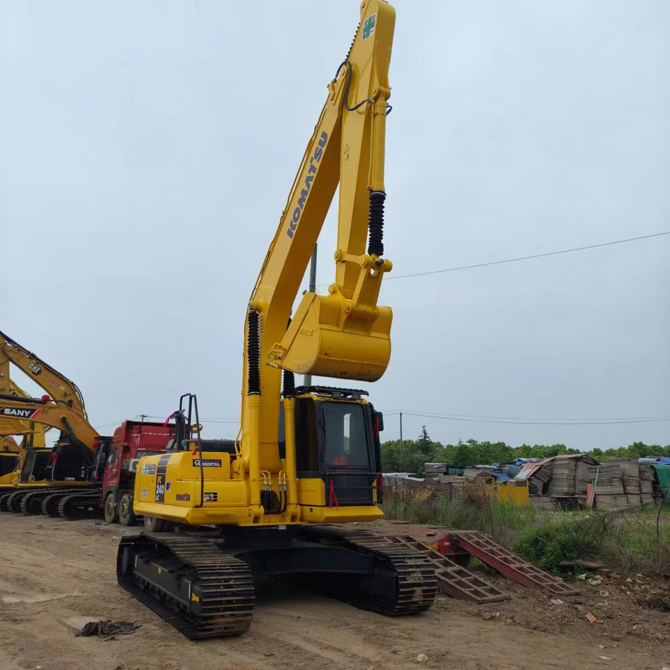 KOMATSU PC240LC-8 - Crawler excavator: picture 4 KOMATSU PC240LC-8 - Crawler excavator: picture 4