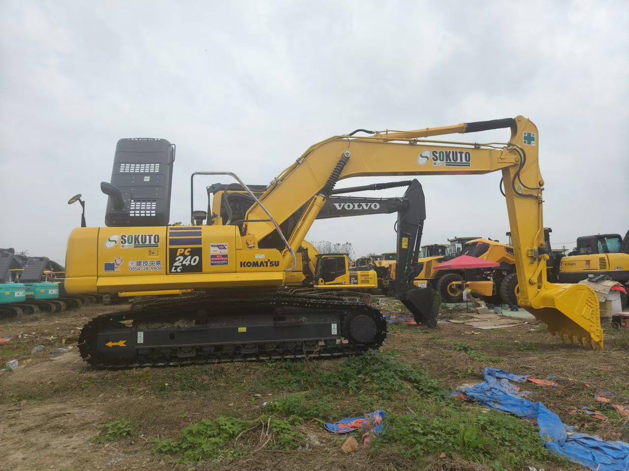KOMATSU PC240LC-8 - Crawler excavator: picture 3 KOMATSU PC240LC-8 - Crawler excavator: picture 3