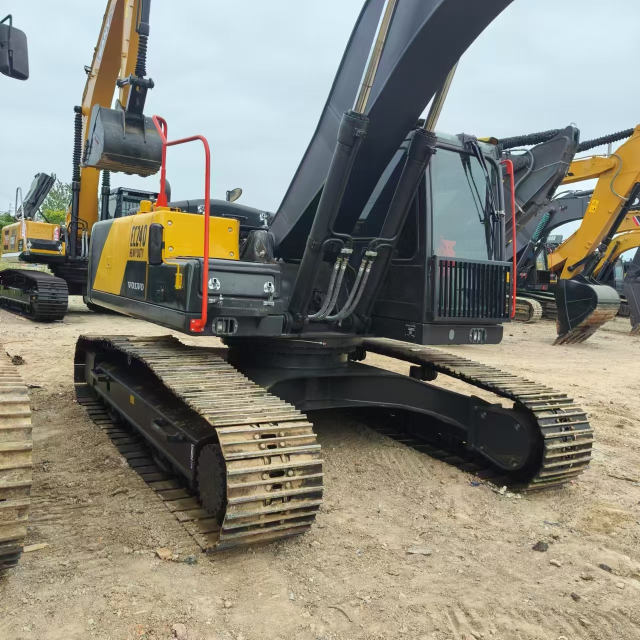 VOLVO EC240 - Crawler excavator: picture 4 VOLVO EC240 - Crawler excavator: picture 4