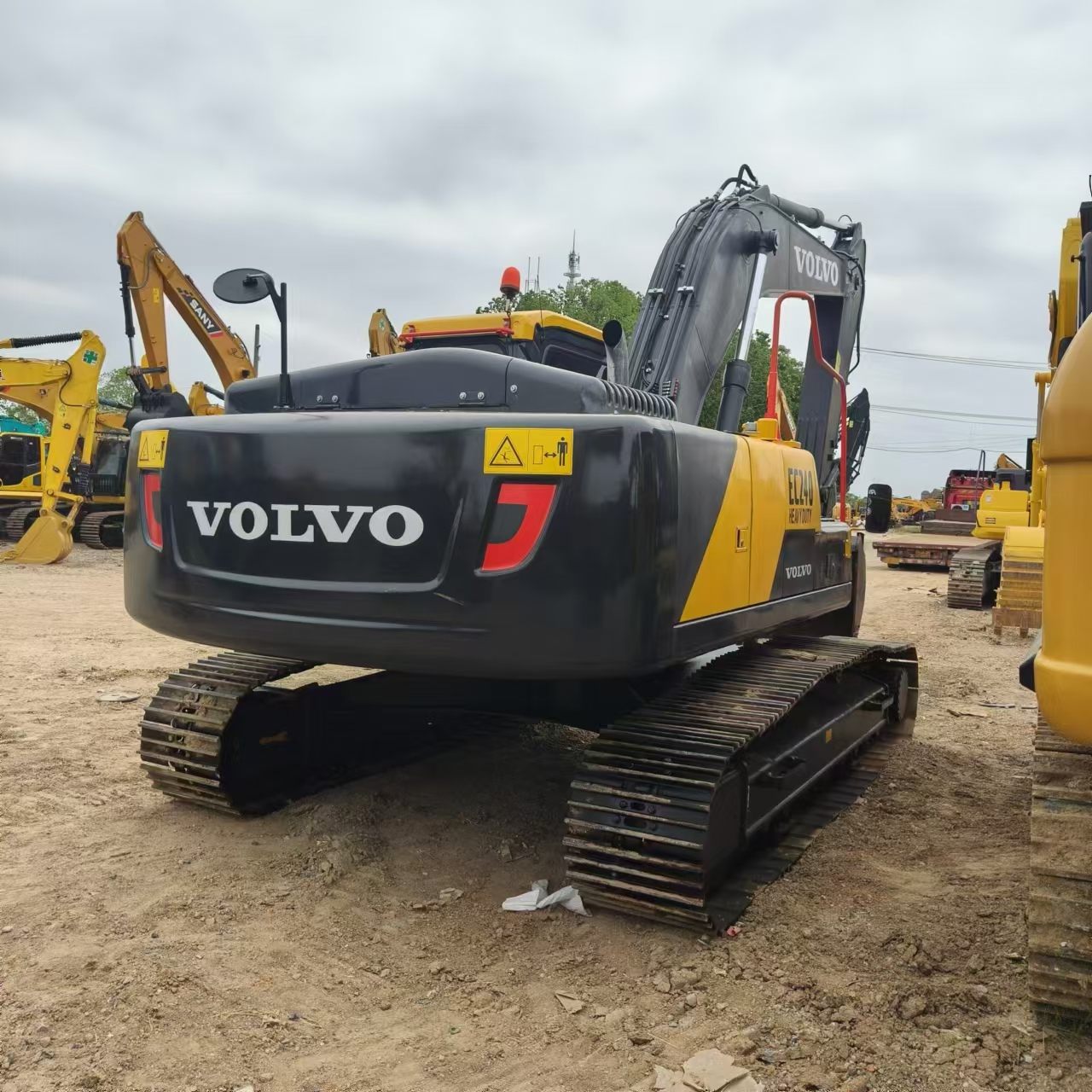 VOLVO EC240 - Crawler excavator: picture 3 VOLVO EC240 - Crawler excavator: picture 3