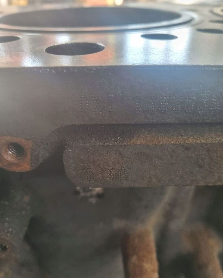 1002091   Renault Magnum - Cylinder block for Truck: picture 3 1002091   Renault Magnum - Cylinder block for Truck: picture 3