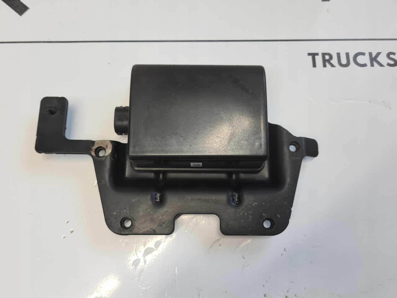 CONTINENTAL RADAR DISTRONIK MOCOWANIE RENAULT GAMA RANGE VOLVO FH FM 4 FH 16 FMX FL FE - Sensor for Truck: picture 2 CONTINENTAL RADAR DISTRONIK MOCOWANIE RENAULT GAMA RANGE VOLVO FH FM 4 FH 16 FMX FL FE - Sensor for Truck: picture 2