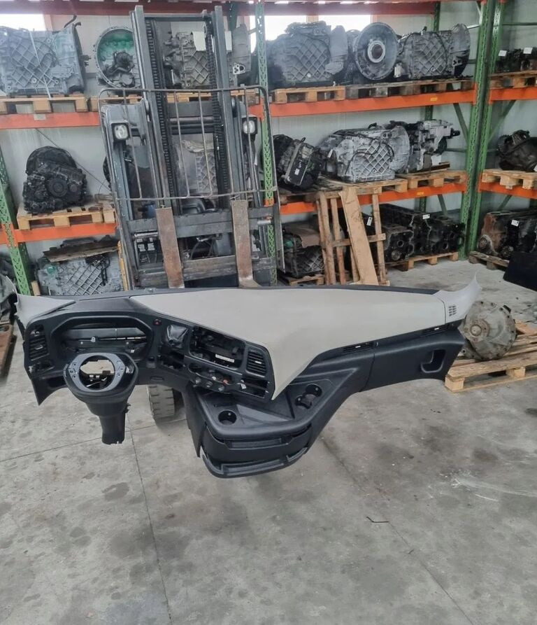 FORD KONSOLA KOMPLETNA KOKPIT DESKA ROZDZIELCZA STELAŻ FORD F-MAX EURO 6 - Dashboard for Truck: picture 1 FORD KONSOLA KOMPLETNA KOKPIT DESKA ROZDZIELCZA STELAŻ FORD F-MAX EURO 6 - Dashboard for Truck: picture 1