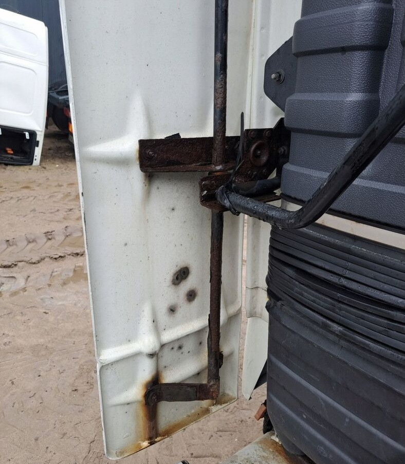 OWIEWKA LEWA SPOILER ZAKABINOWY VOLVO FH 12 13 - Aerodynamics/ Spoiler for Truck: picture 1 OWIEWKA LEWA SPOILER ZAKABINOWY VOLVO FH 12 13 - Aerodynamics/ Spoiler for Truck: picture 1