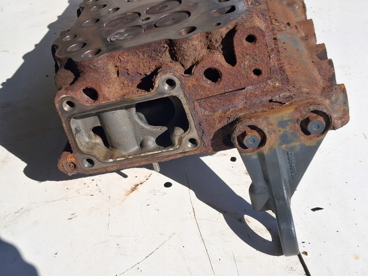 RENAULT GŁOWICA SILNIKA RENAULT GAMA D DTI 5 VOLVO FL D5K EURO 6 - Cylinder head for Truck: picture 3 RENAULT GŁOWICA SILNIKA RENAULT GAMA D DTI 5 VOLVO FL D5K EURO 6 - Cylinder head for Truck: picture 3