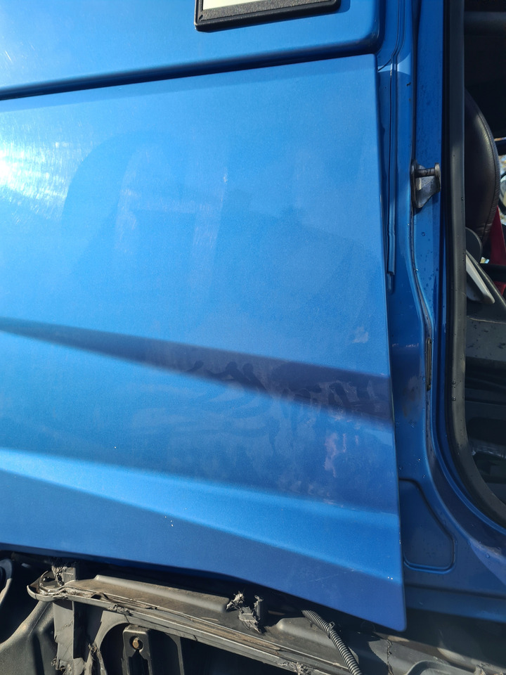 RENAULT KLAPA SCHOWKA DRZWICZKI LEWE RENAULT GAMA T HIGH - Body and exterior for Truck: picture 2 RENAULT KLAPA SCHOWKA DRZWICZKI LEWE RENAULT GAMA T HIGH - Body and exterior for Truck: picture 2