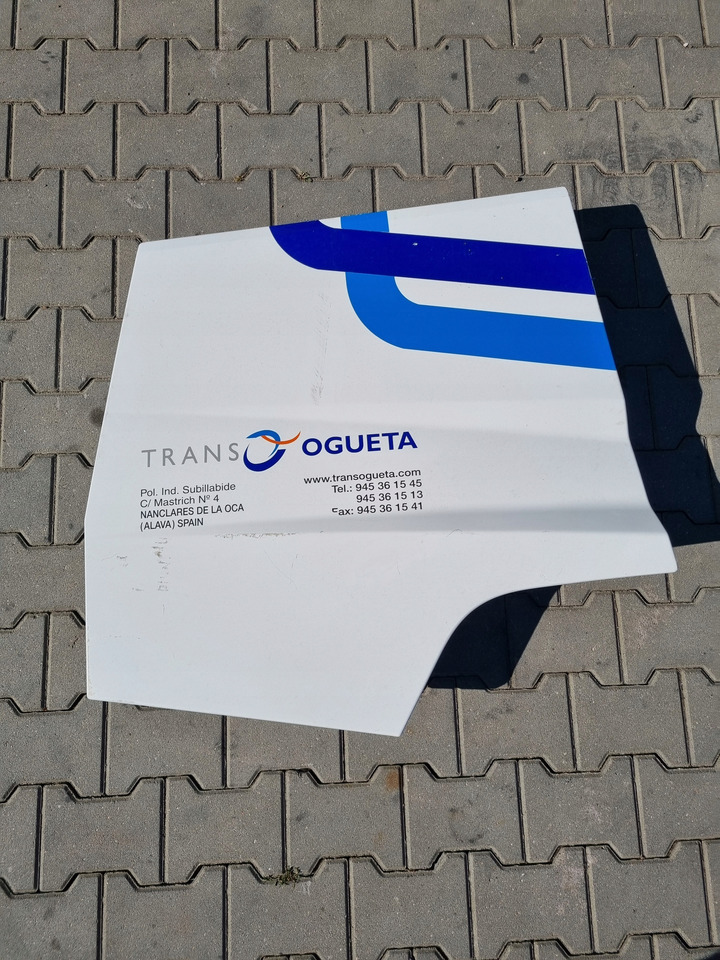 RENAULT KLAPA SCHOWKA DRZWICZKI PRAWE RENAULT GAMA RANGE T - Body and exterior for Truck: picture 1 RENAULT KLAPA SCHOWKA DRZWICZKI PRAWE RENAULT GAMA RANGE T - Body and exterior for Truck: picture 1