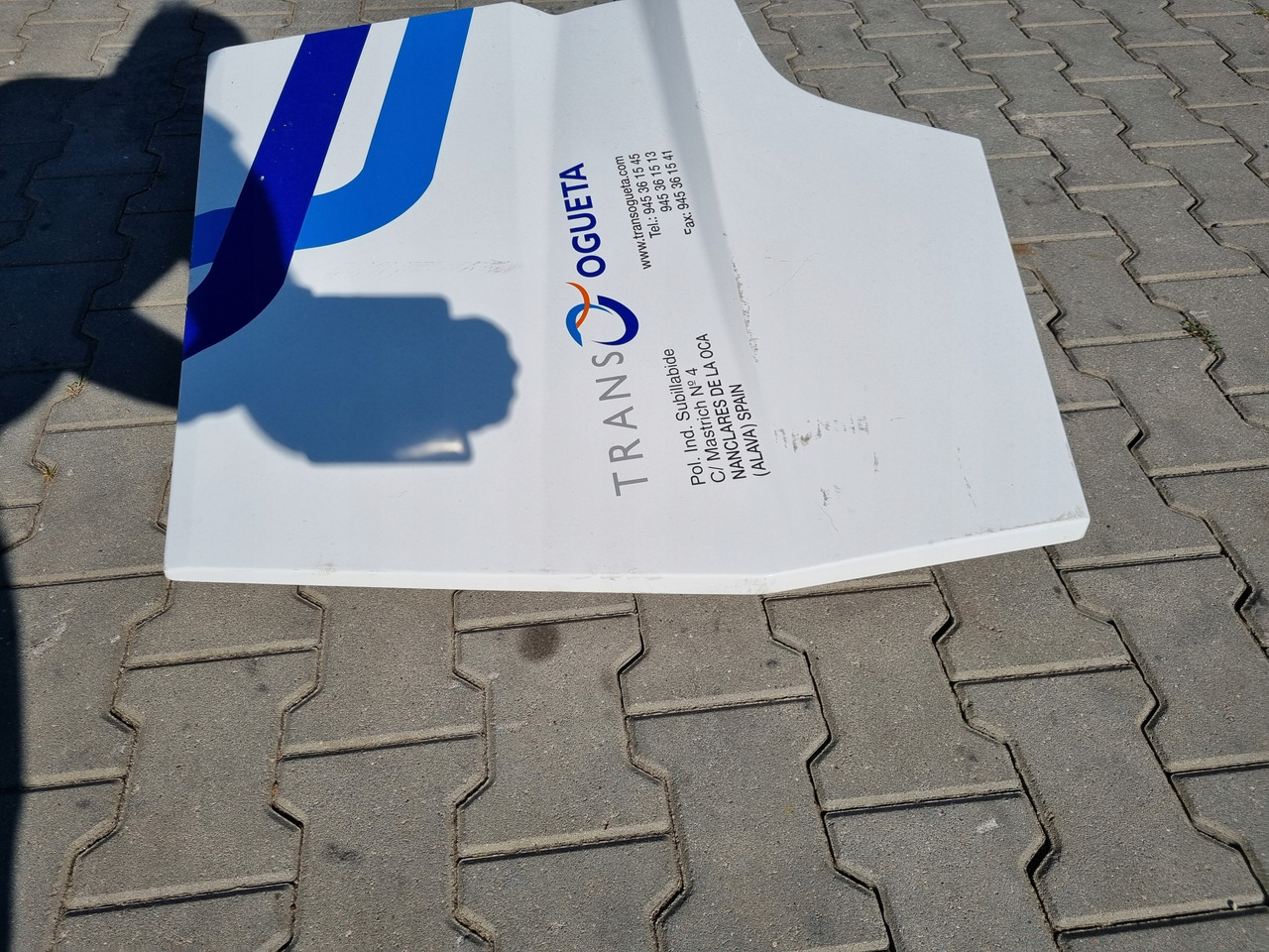 RENAULT KLAPA SCHOWKA DRZWICZKI PRAWE RENAULT GAMA RANGE T - Body and exterior for Truck: picture 4 RENAULT KLAPA SCHOWKA DRZWICZKI PRAWE RENAULT GAMA RANGE T - Body and exterior for Truck: picture 4