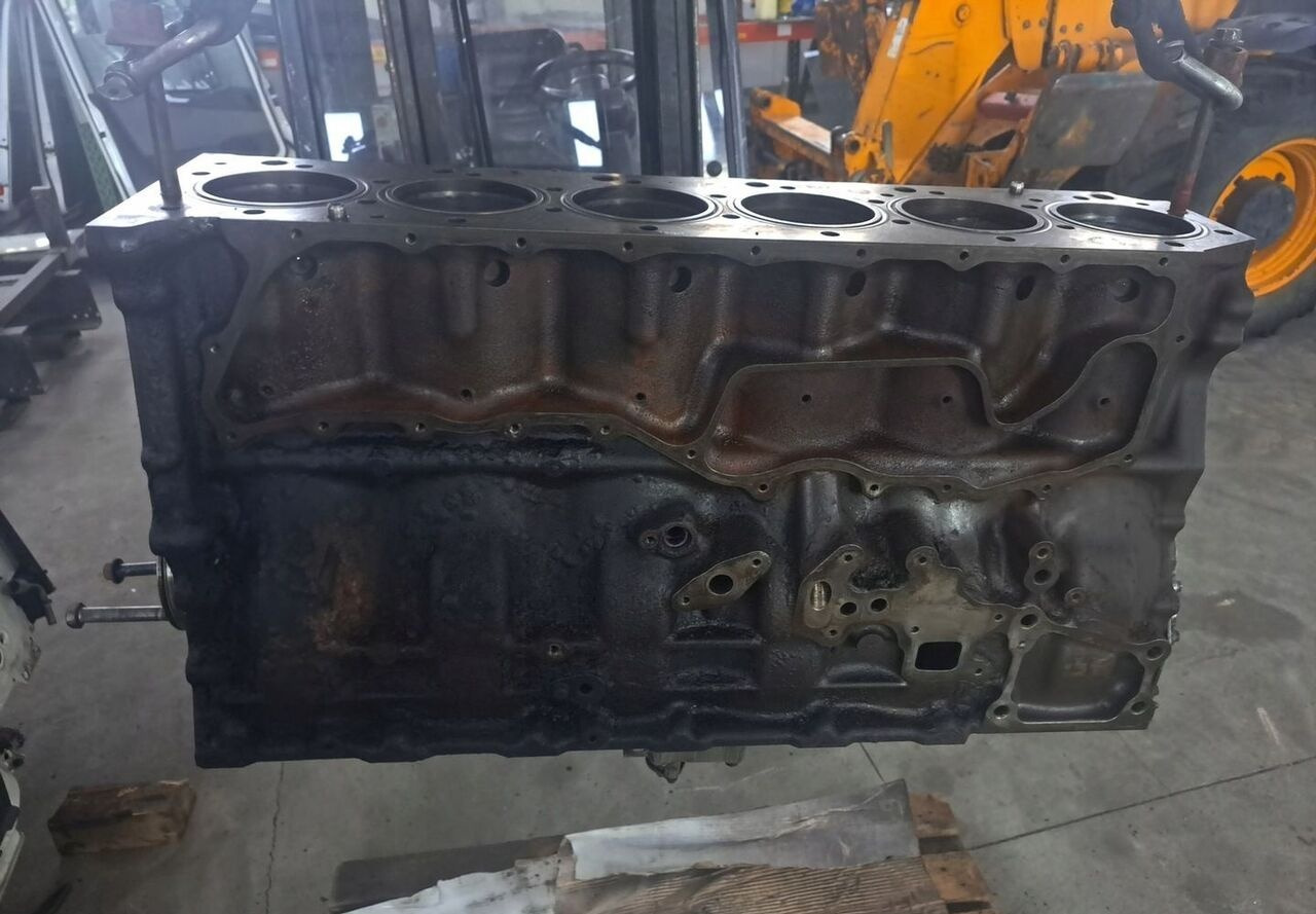 RENAULT PREMIUM DXI 11 410 450 1002035   Renault PREMIUM 410 450 - Cylinder block for Truck: picture 4 RENAULT PREMIUM DXI 11 410 450 1002035   Renault PREMIUM 410 450 - Cylinder block for Truck: picture 4