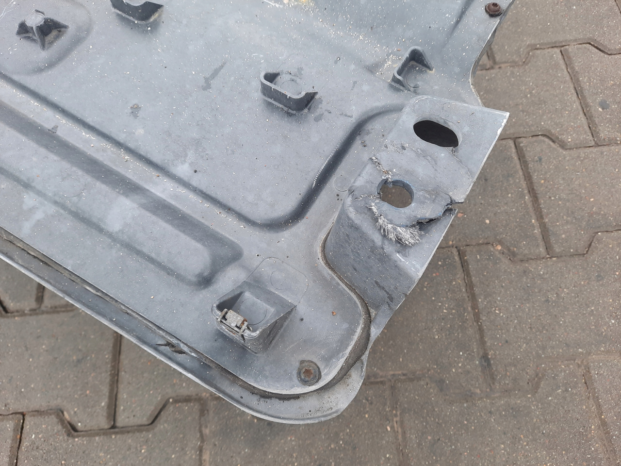 RENAULT SCHOWEK POD KABINĘ LEWY RENAULT GAMA T RANGE - Body and exterior for Truck: picture 2 RENAULT SCHOWEK POD KABINĘ LEWY RENAULT GAMA T RANGE - Body and exterior for Truck: picture 2