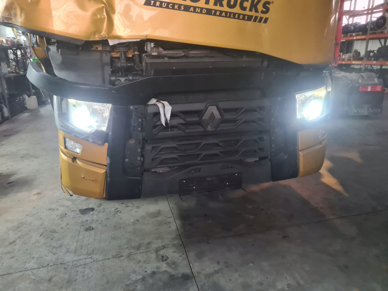 RENAULT STEROWNIK MODUŁ ŚWIATEŁ FCIOM RENAULT GAMA T C K RANGE - Lights/ Lighting for Truck: picture 4 RENAULT STEROWNIK MODUŁ ŚWIATEŁ FCIOM RENAULT GAMA T C K RANGE - Lights/ Lighting for Truck: picture 4