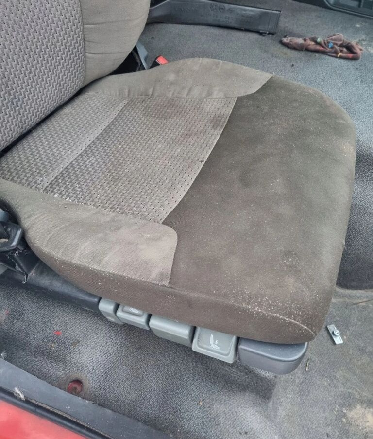 Renault PREMIUM DXI Renault - Seat for Truck: picture 3 Renault PREMIUM DXI Renault - Seat for Truck: picture 3