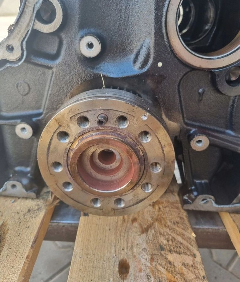 Renault WAŁ KORBOWY VOLVO FL FE PREMIUM MIDLUM DXI 7 D7E Deutz Renault , Volvo FE FL - Cylinder block for Truck: picture 5 Renault WAŁ KORBOWY VOLVO FL FE PREMIUM MIDLUM DXI 7 D7E Deutz Renault , Volvo FE FL - Cylinder block for Truck: picture 5