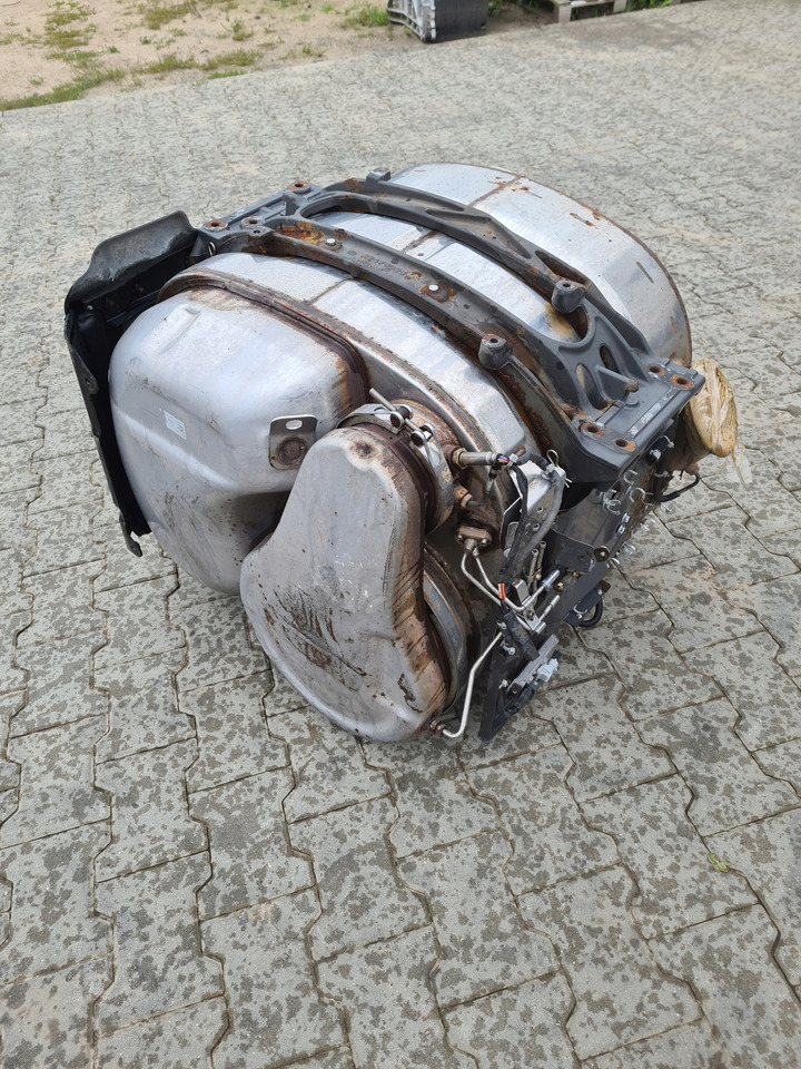 VOLVO KATALIZATOR TŁUMIK DPF FILTR KOMPLETNY VOLVO FH 4 FM 4 RENAULT GAMA T RANGE - Catalytic converter: picture 2 VOLVO KATALIZATOR TŁUMIK DPF FILTR KOMPLETNY VOLVO FH 4 FM 4 RENAULT GAMA T RANGE - Catalytic converter: picture 2