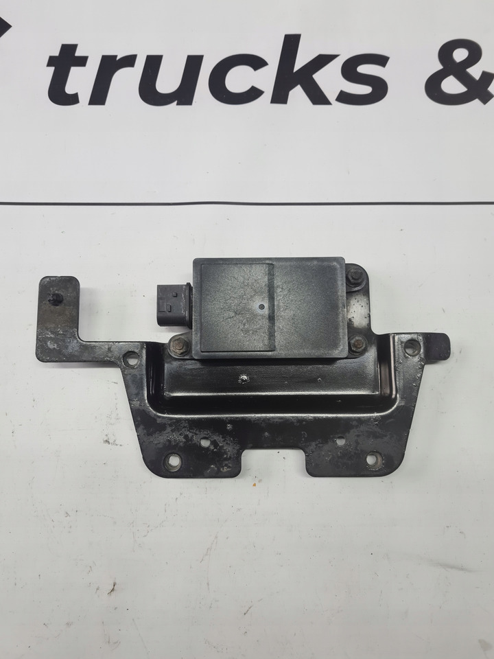 VOLVO RADAR DISTRONIK MOCOWANIE RENAULT GAMA T C K RANGE VOLVO FH 4 FM 4 FH 5 - Sensor for Truck: picture 2 VOLVO RADAR DISTRONIK MOCOWANIE RENAULT GAMA T C K RANGE VOLVO FH 4 FM 4 FH 5 - Sensor for Truck: picture 2