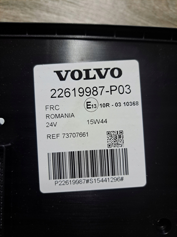 VOLVO TABLICA PŁYTA SKRZYNKA BEZPIECZNIKÓW VOLVO FH 4 FM 4 FH 16 EURO 6 - Fuse for Truck: picture 4 VOLVO TABLICA PŁYTA SKRZYNKA BEZPIECZNIKÓW VOLVO FH 4 FM 4 FH 16 EURO 6 - Fuse for Truck: picture 4