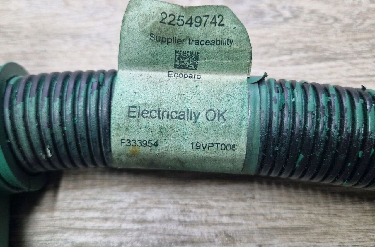 VOLVO WIĄZKA INSTALACJA SILNIKA VOLVO FH 16 D16K EURO 6 22549742 - Cables/ Wire harness for Truck: picture 5 VOLVO WIĄZKA INSTALACJA SILNIKA VOLVO FH 16 D16K EURO 6 22549742 - Cables/ Wire harness for Truck: picture 5