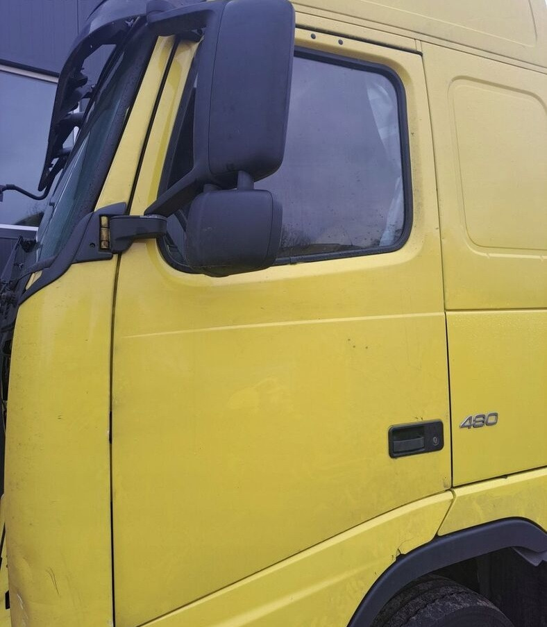 Volvo FH 12 13 - Door and parts for Truck: picture 3 Volvo FH 12 13 - Door and parts for Truck: picture 3